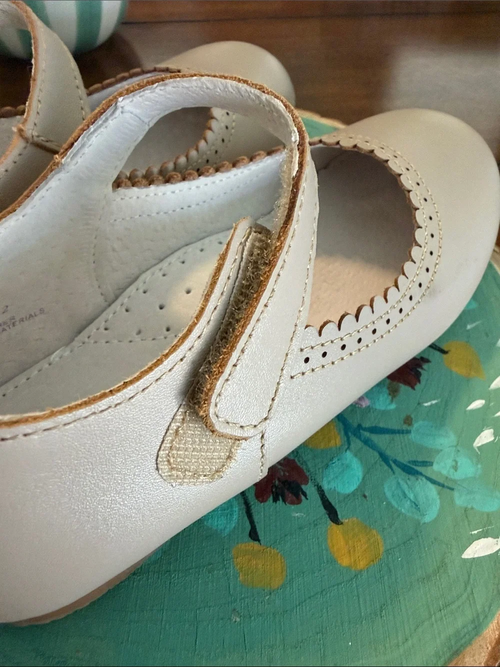 L'Amour Cream Mary Jane Dress Shoes for Kids